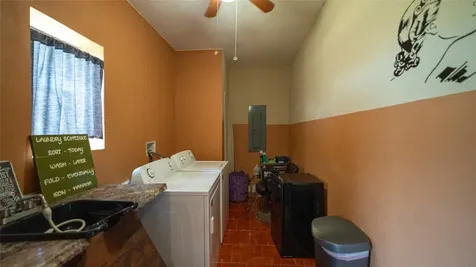 969 Private Road 7054 Gause TX 77857
