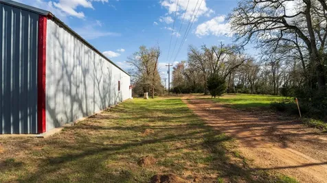 969 Private Road 7054 Gause TX 77857
