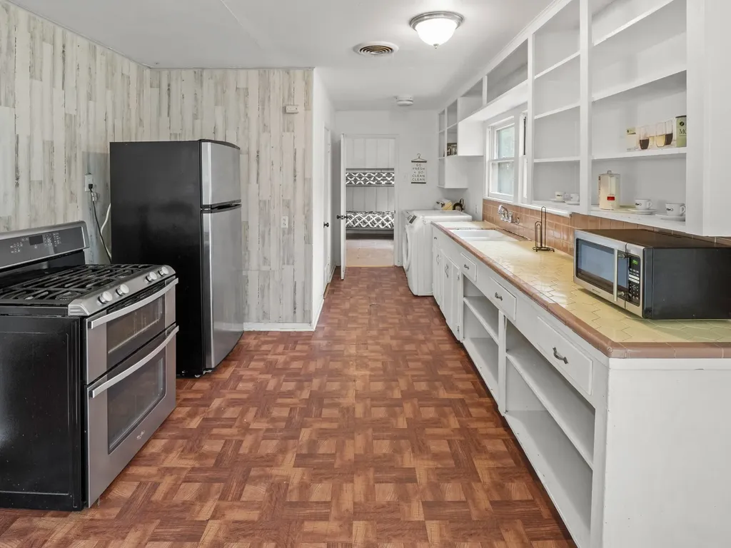 6208 Walnut Hills Drive Austin TX 78723