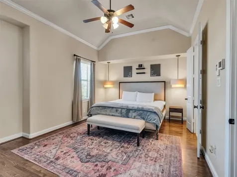 1877 Dart Street Houston TX 77007