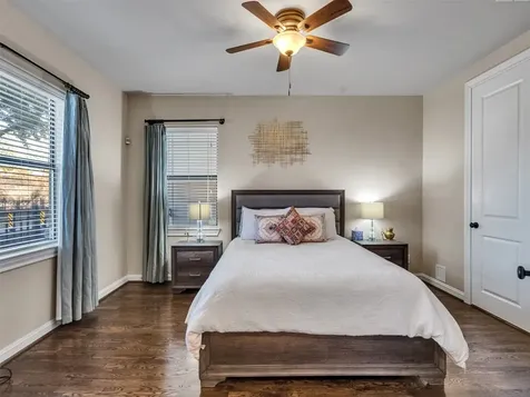 1877 Dart Street Houston TX 77007