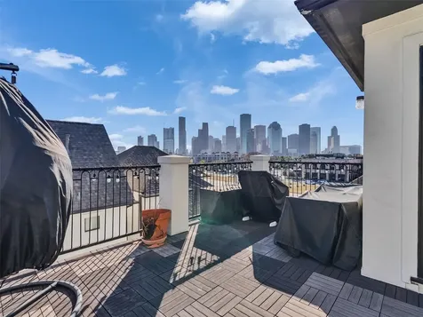 1877 Dart Street Houston TX 77007