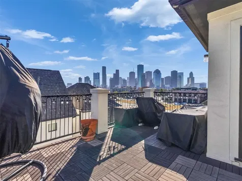 1877 Dart Street Houston TX 77007