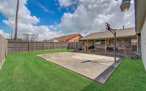 930 Centerwood Drive Houston TX 77013