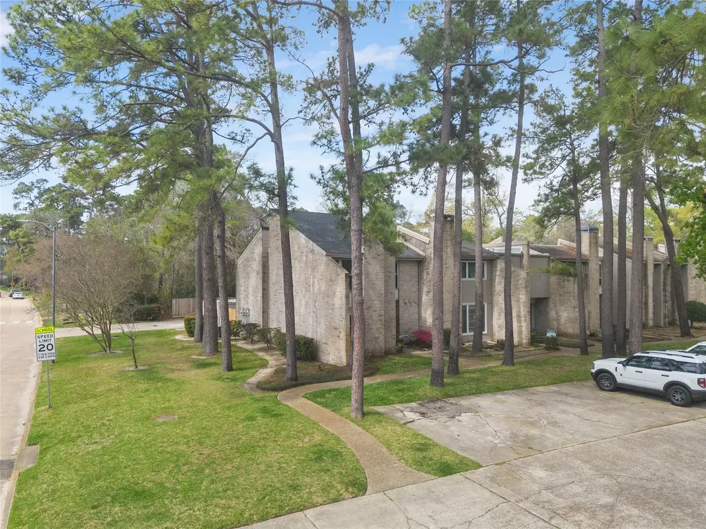 2103 Lake Village Drive Houston TX 77339
