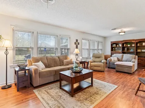 910 6th Street Bay City TX 77414