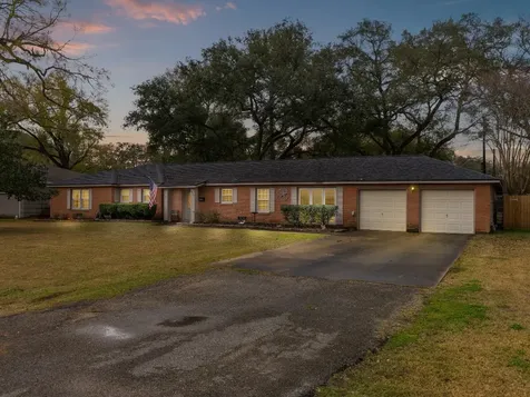 910 6th Street Bay City TX 77414