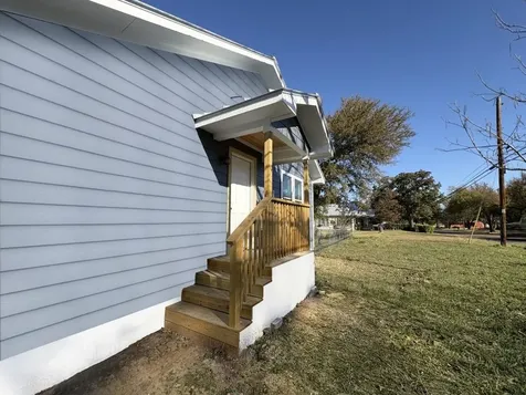1902 N Fannin Avenue Cameron TX 76520