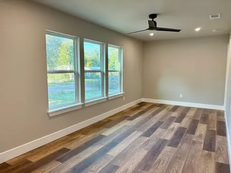 1902 N Fannin Avenue Cameron TX 76520