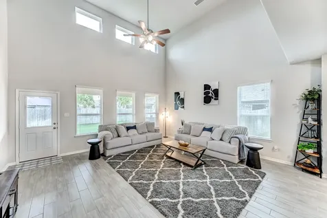105 Highland Heights Way Waller TX 77484