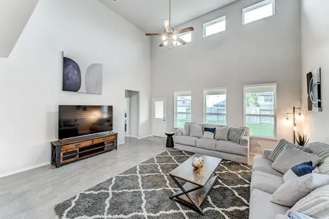 105 Highland Heights Way Waller TX 77484