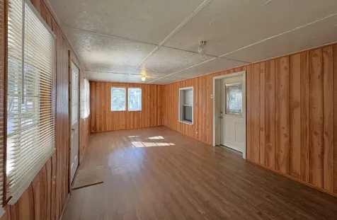 403 N Pitzer Street Colmesneil TX 75938