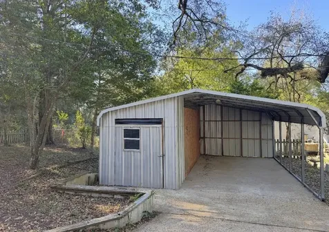 403 N Pitzer Street Colmesneil TX 75938