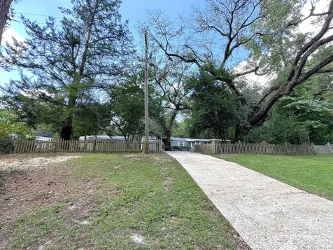 403 N Pitzer Street Colmesneil TX 75938