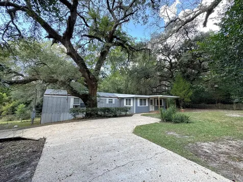 403 N Pitzer Street Colmesneil TX 75938