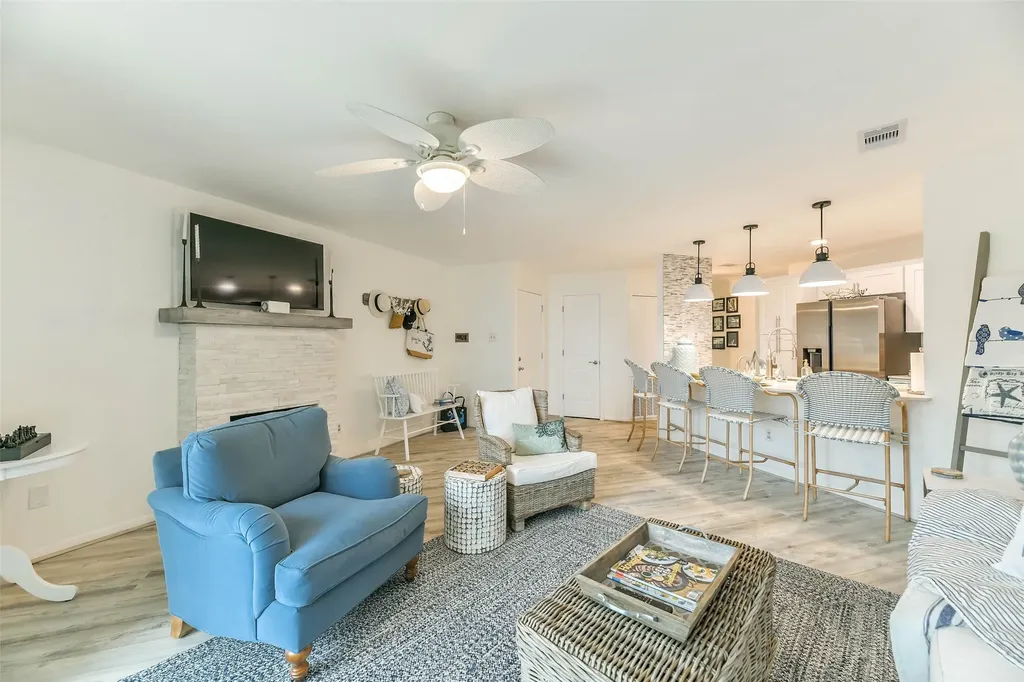 7312 Seawall Boulevard 217 Galveston TX 77551