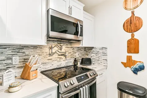 7312 Seawall Boulevard 217 Galveston TX 77551