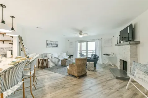 7312 Seawall Boulevard 217 Galveston TX 77551