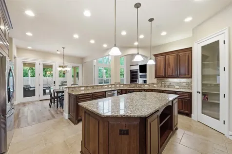 2300 Halls Creek Court Friendswood TX 77546
