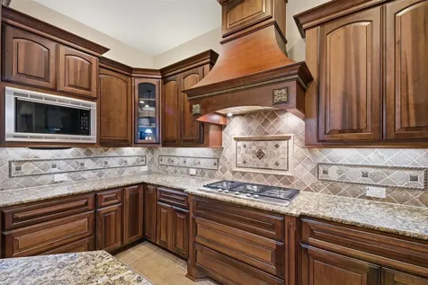 2300 Halls Creek Court Friendswood TX 77546