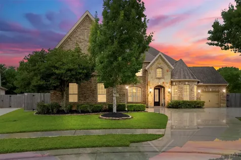 2300 Halls Creek Court Friendswood TX 77546