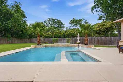 2300 Halls Creek Court Friendswood TX 77546