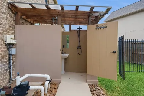 2300 Halls Creek Court Friendswood TX 77546