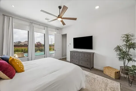 438 Livermore Street Webster TX 77598