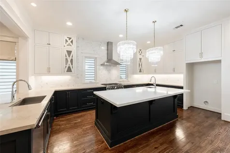 828 E 28th Street Houston TX 77009