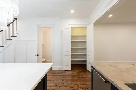 828 E 28th Street Houston TX 77009