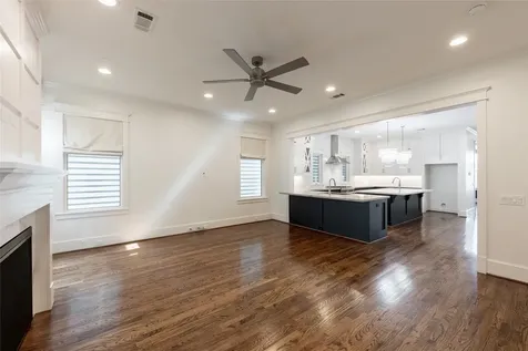 828 E 28th Street Houston TX 77009