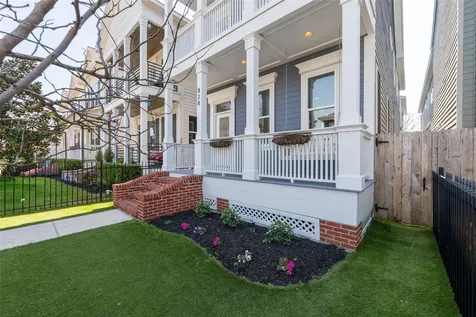 828 E 28th Street Houston TX 77009