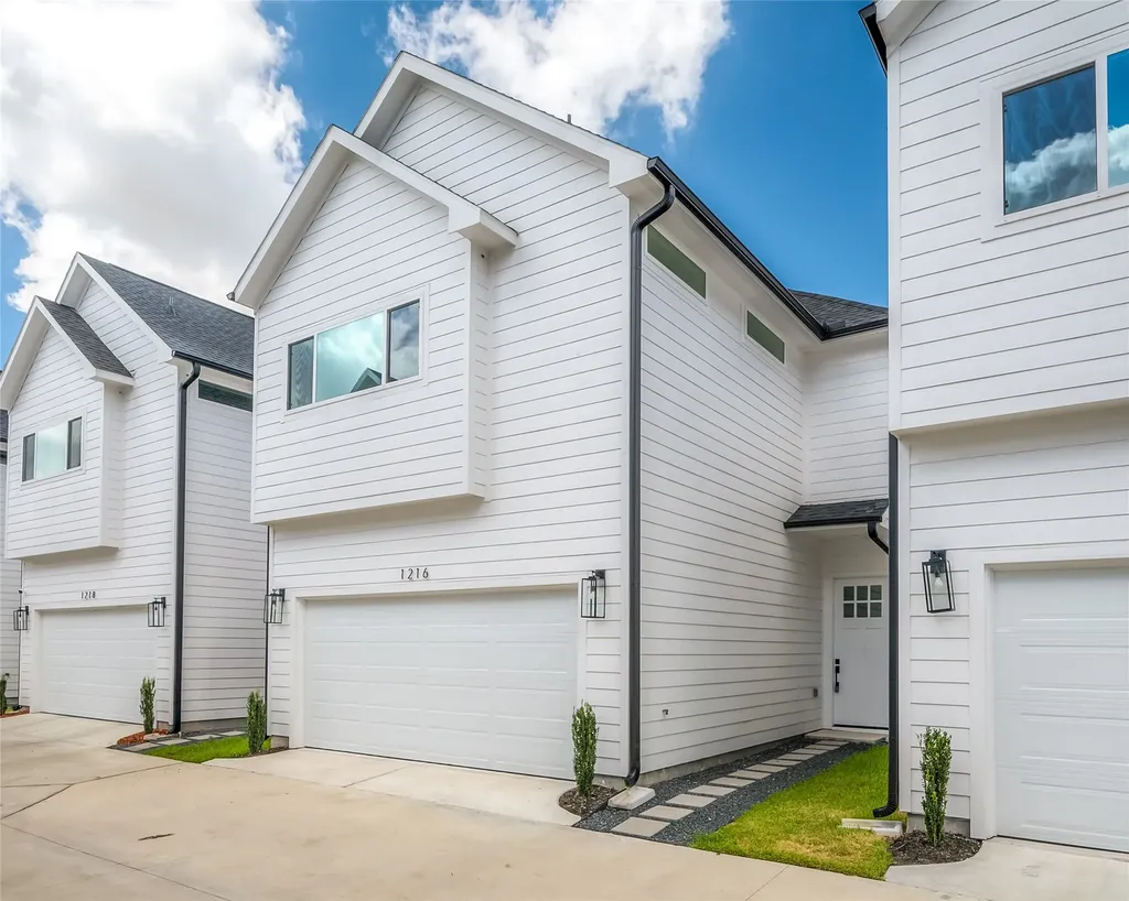 1216 Mcneil Street Houston TX 77009