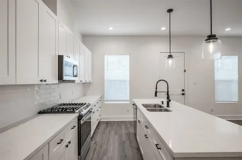 1216 Mcneil Street Houston TX 77009