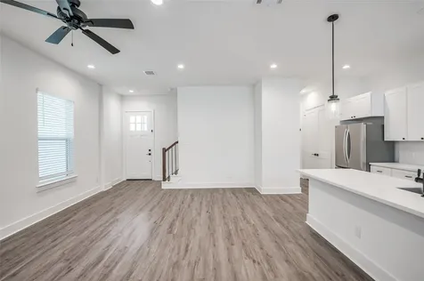 1216 Mcneil Street Houston TX 77009