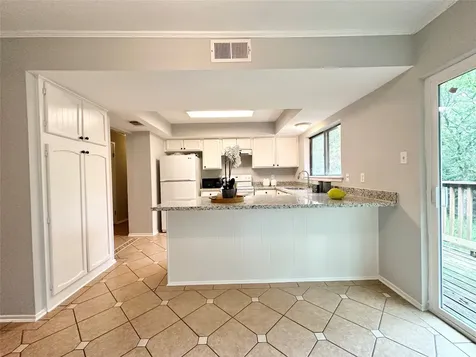 45 Kittiwake Court Spring TX 77380