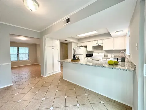 45 Kittiwake Court Spring TX 77380