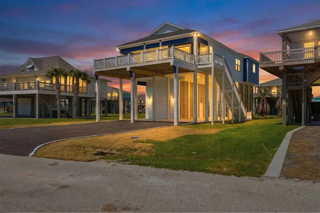 4411 Strand Avenue Crystal Beach TX 77650