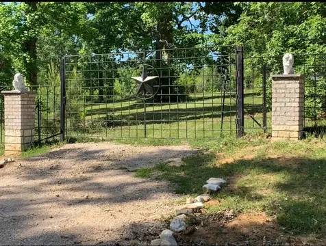708 County Road 2307 Cleveland TX 77327