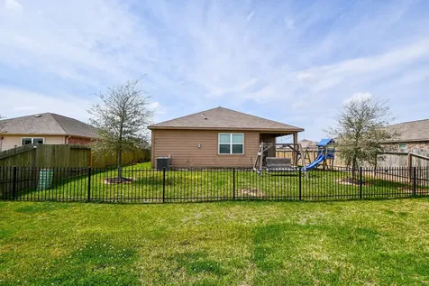 9803 Garnet Grove Drive Rosharon TX 77583