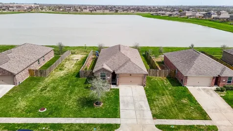 9803 Garnet Grove Drive Rosharon TX 77583