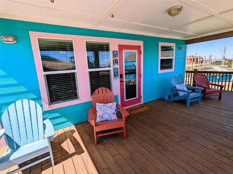 975 Fisherman Drive S Galveston TX 77650