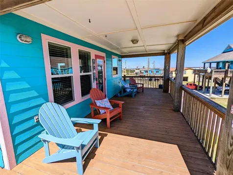 975 Fisherman Drive S Galveston TX 77650