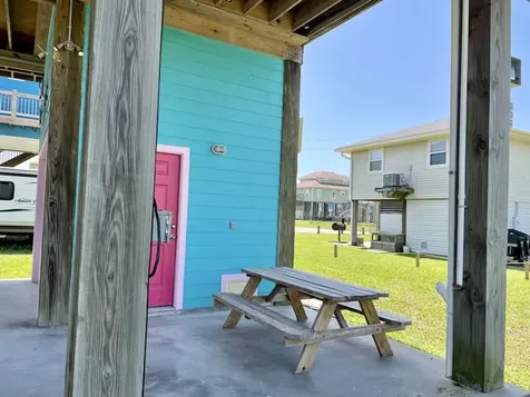 975 Fisherman Drive S Galveston TX 77650