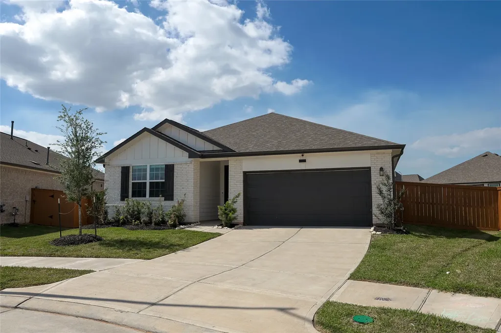 2925 Cliff Ridge Lane Katy TX 77493