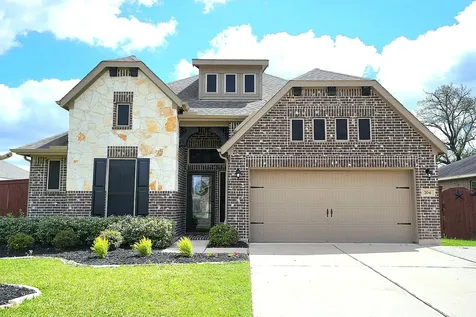 704 Shadow Bend Richwood TX 77531