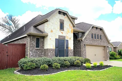 704 Shadow Bend Richwood TX 77531