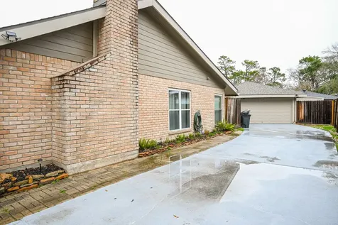 19414 Dianeshire Drive North Houston TX 77388