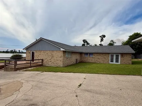 337 W Cattle Drive Onalaska TX 77360