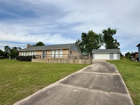 337 W Cattle Drive Onalaska TX 77360